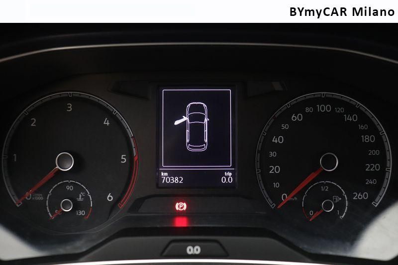 Volkswagen T-Roc T-Roc 2.0 tdi Style 150cv dsg https://cdn.bymycar.eu/it-bo/assets/images/vehicles/vo/4627/VOLKSWAGEN-T-ROC-2022-jpg-12.jpg
