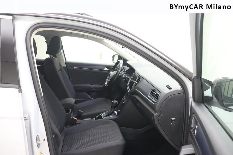 Volkswagen T-Roc T-Roc 2.0 tdi Style 150cv dsg https://cdn.bymycar.eu/it-bo/assets/images/vehicles/vo/4627/VOLKSWAGEN-T-ROC-2022-jpg-8.jpg