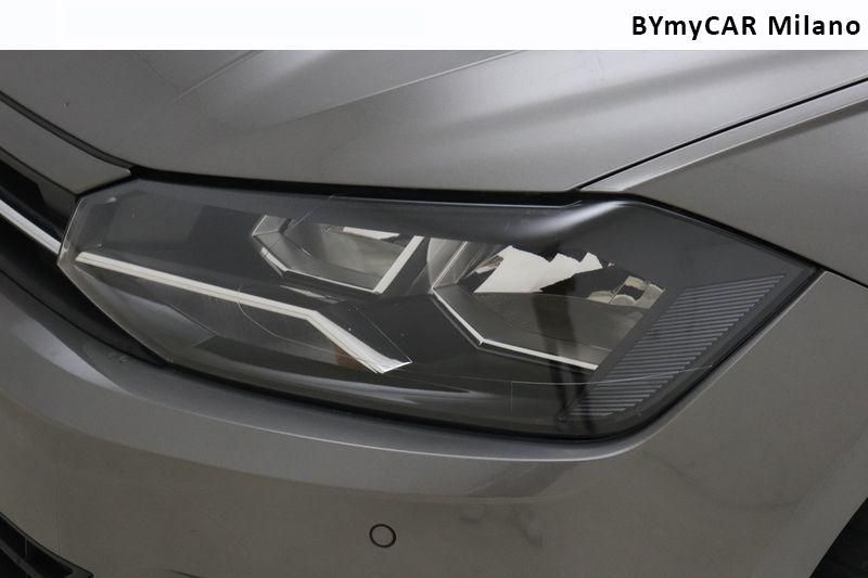 Volkswagen Polo Polo 5p 1.0 tsi Comfortline 95cv dsg https://cdn.bymycar.eu/it-bo/assets/images/vehicles/vo/4637/VOLKSWAGEN-POLO-VI-2017-jpg-10.jpg