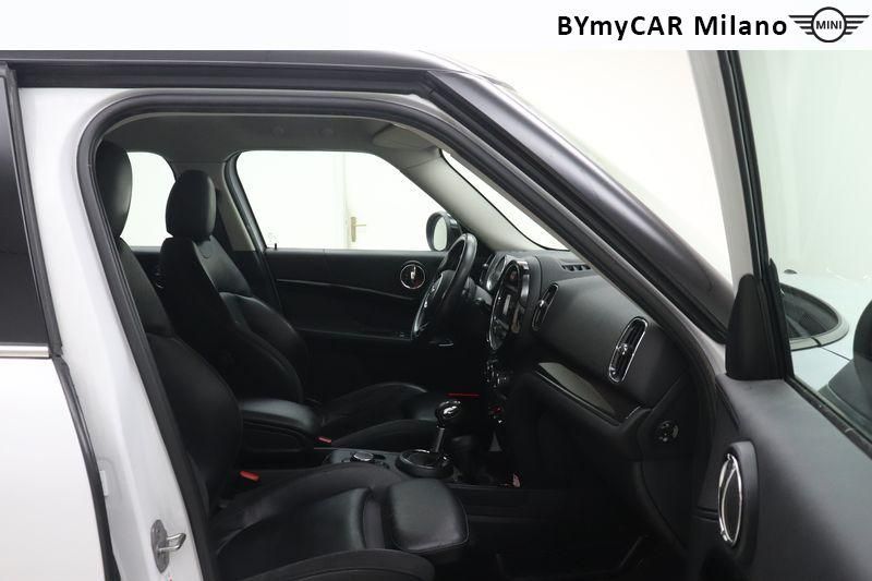 Mini Countryman Mini Countryman 2.0 Cooper SD Hype auto https://cdn.bymycar.eu/it-bo/assets/images/vehicles/vo/4657/MINI-MINI-COUNTRYMAN-F60-2017-jpg-8.jpg