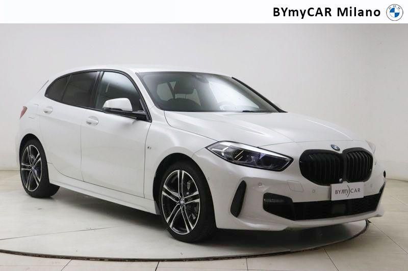 BMW Serie 1 118d Msport auto https://cdn.bymycar.eu/it-bo/assets/images/vehicles/vo/4659/BMW-SERIE-1-F40-jpg-5.jpg