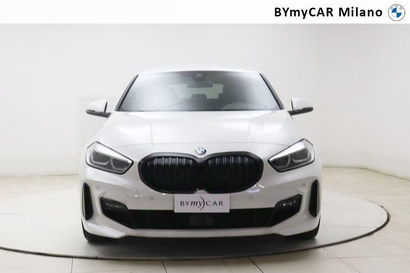 BMW Serie 1 118d Msport auto https://cdn.bymycar.eu/it-bo/assets/images/vehicles/vo/4660/BMW-SERIE-1-F40-jpg-4.jpg