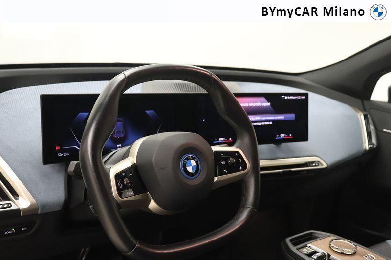 BMW iX iX xdrive40 pacchetto sportivo https://cdn.bymycar.eu/it-bo/assets/images/vehicles/vo/4662/BMW-IX-I20-2021-jpg-11.jpg