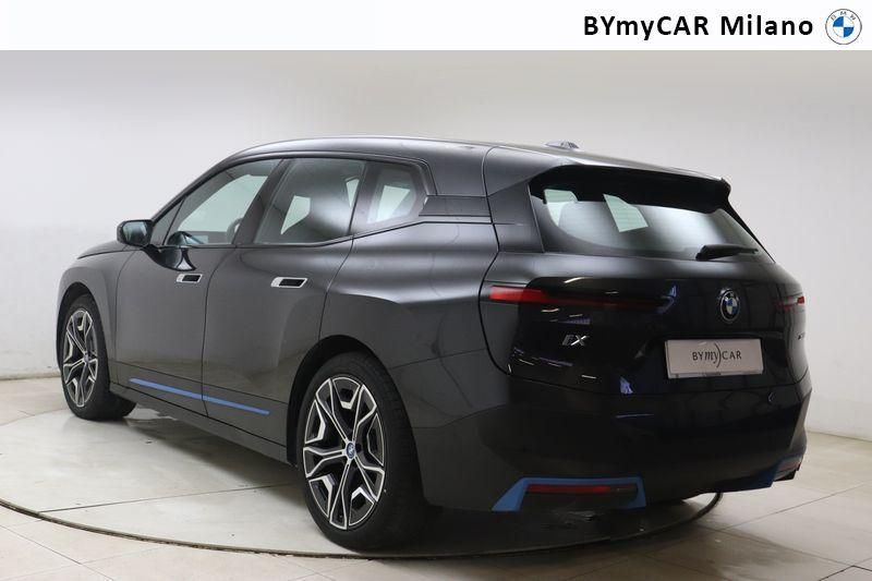 BMW iX iX xdrive40 pacchetto sportivo https://cdn.bymycar.eu/it-bo/assets/images/vehicles/vo/4662/BMW-IX-I20-2021-jpg-15.jpg