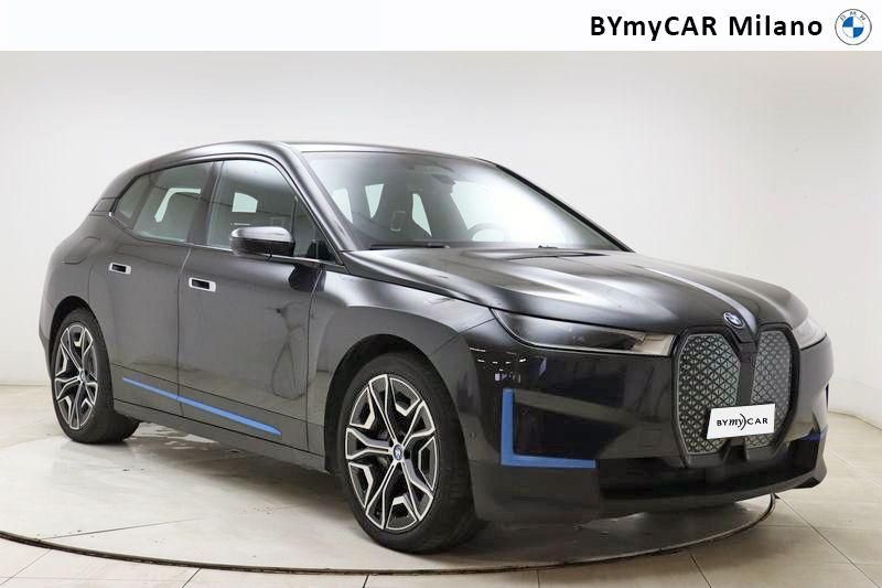 BMW iX iX xdrive40 pacchetto sportivo https://cdn.bymycar.eu/it-bo/assets/images/vehicles/vo/4662/BMW-IX-I20-2021-jpg-5.jpg