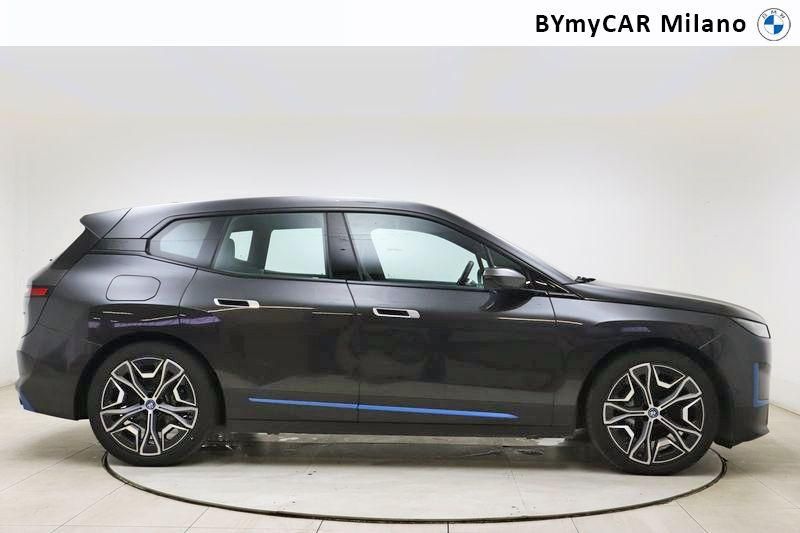 BMW iX iX xdrive40 pacchetto sportivo https://cdn.bymycar.eu/it-bo/assets/images/vehicles/vo/4662/BMW-IX-I20-2021-jpg-6.jpg