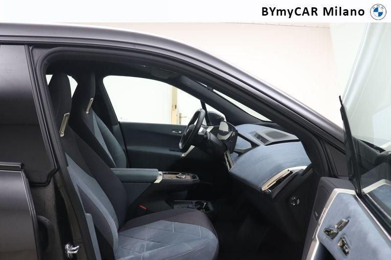 BMW iX iX xdrive40 pacchetto sportivo https://cdn.bymycar.eu/it-bo/assets/images/vehicles/vo/4662/BMW-IX-I20-2021-jpg-8.jpg