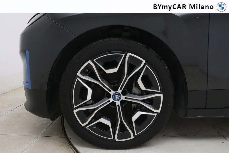 BMW iX iX xdrive40 pacchetto sportivo https://cdn.bymycar.eu/it-bo/assets/images/vehicles/vo/4662/BMW-IX-I20-2021-jpg-9.jpg