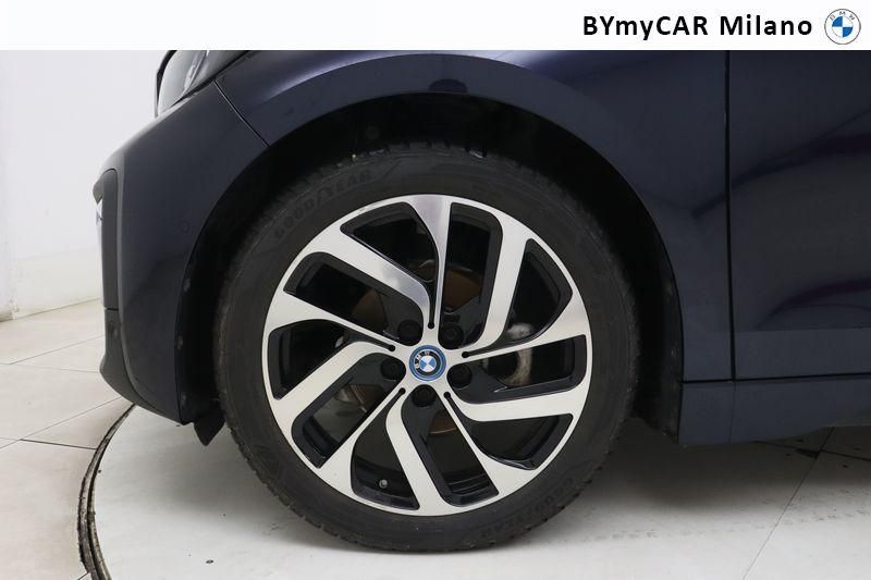 BMW i3 i3 120Ah Advantage https://cdn.bymycar.eu/it-bo/assets/images/vehicles/vo/4667/BMW-I3-2018-jpg-9.jpg