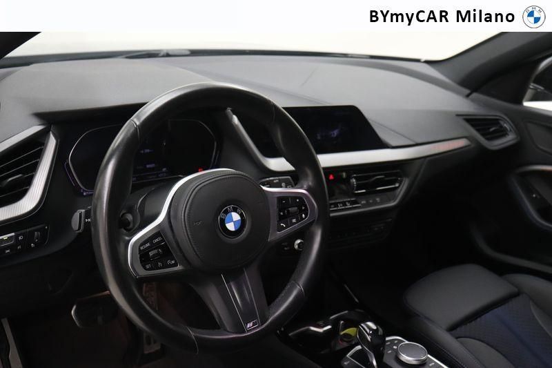 BMW Serie 1 118d Msport auto https://cdn.bymycar.eu/it-bo/assets/images/vehicles/vo/4672/BMW-SERIE-1-F40-jpg-11.jpg