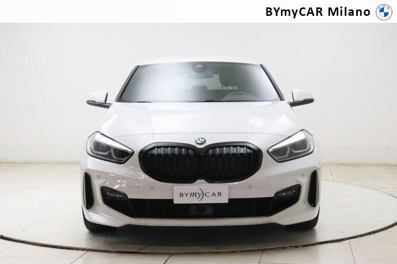 BMW Serie 1 118d Msport auto https://cdn.bymycar.eu/it-bo/assets/images/vehicles/vo/4673/BMW-SERIE-1-F40-jpg-4.jpg
