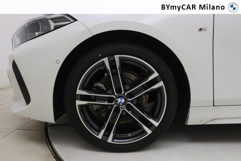 BMW Serie 1 118d Msport auto https://cdn.bymycar.eu/it-bo/assets/images/vehicles/vo/4674/BMW-SERIE-1-F40-jpg-8.jpg