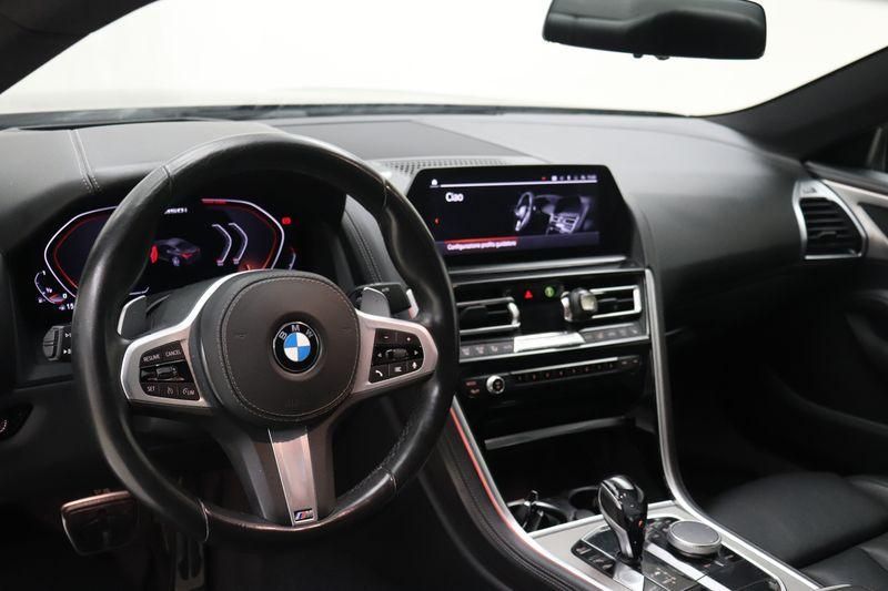 BMW Serie 8 M 850i Coupe xdrive auto https://cdn.bymycar.eu/it-bo/assets/images/vehicles/vo/4682/BMW-SERIE-8-G15-2018-jpg-11.jpg