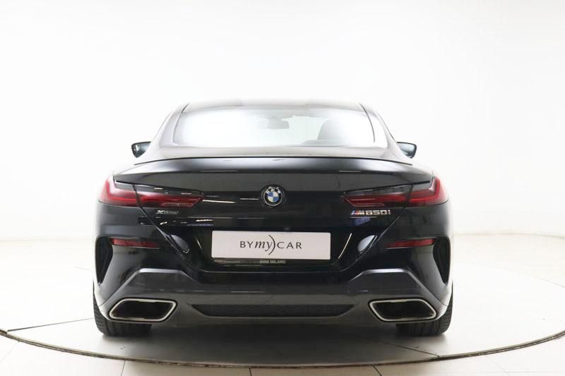 BMW Serie 8 M 850i Coupe xdrive auto https://cdn.bymycar.eu/it-bo/assets/images/vehicles/vo/4682/BMW-SERIE-8-G15-2018-jpg-3.jpg