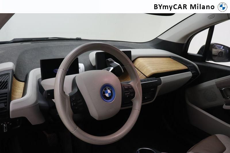 BMW i3 i3 120Ah Advantage https://cdn.bymycar.eu/it-bo/assets/images/vehicles/vo/4690/BMW-I3-2018-jpg-5.jpg