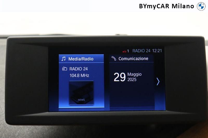 BMW i3 i3 120Ah Advantage https://cdn.bymycar.eu/it-bo/assets/images/vehicles/vo/4690/BMW-I3-2018-jpg-8.jpg