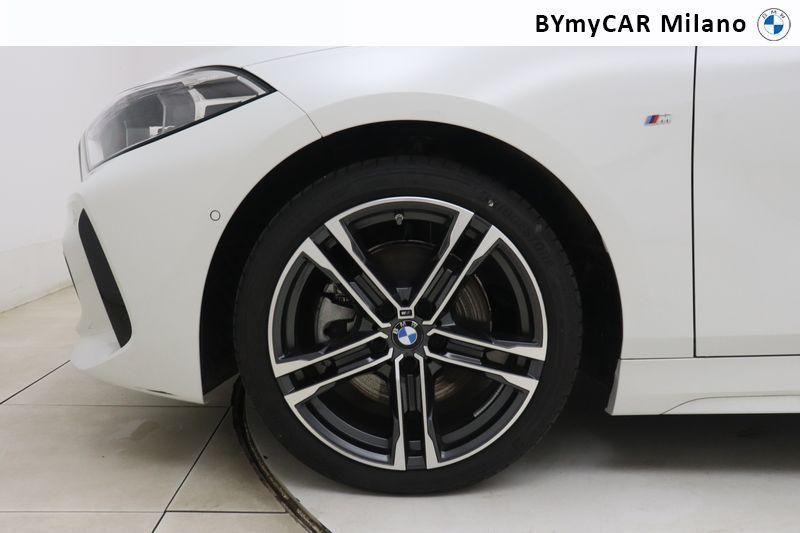 BMW Serie 1 118d Msport auto https://cdn.bymycar.eu/it-bo/assets/images/vehicles/vo/4693/BMW-SERIE-1-F40-jpg-9.jpg