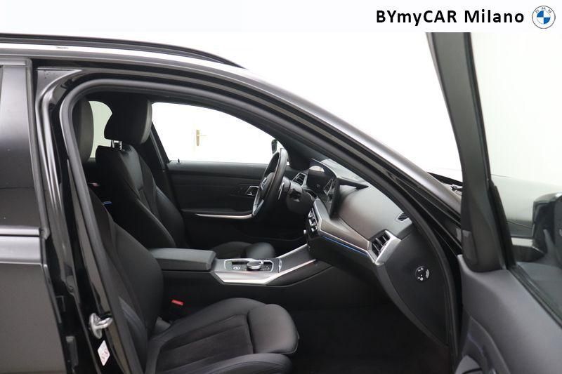 BMW Serie 3 320d Touring mhev 48V xdrive MSport auto https://cdn.bymycar.eu/it-bo/assets/images/vehicles/vo/4710/BMW-SERIE-3-G21-2022-TOURING-jpg-10.jpg