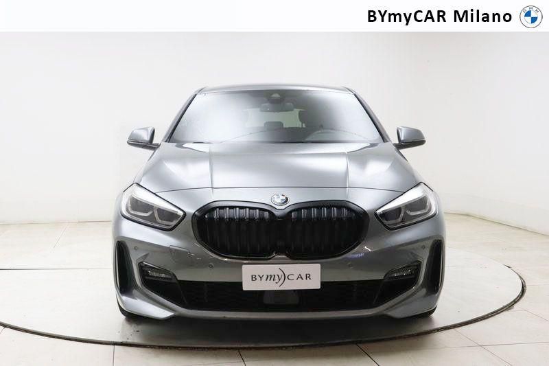 BMW Serie 1 118d Msport auto https://cdn.bymycar.eu/it-bo/assets/images/vehicles/vo/4717/BMW-SERIE-1-F40-jpg-4.jpg