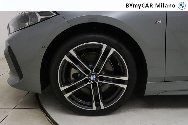 BMW Serie 1 118d Msport auto https://cdn.bymycar.eu/it-bo/assets/images/vehicles/vo/4717/BMW-SERIE-1-F40-jpg-9.jpg