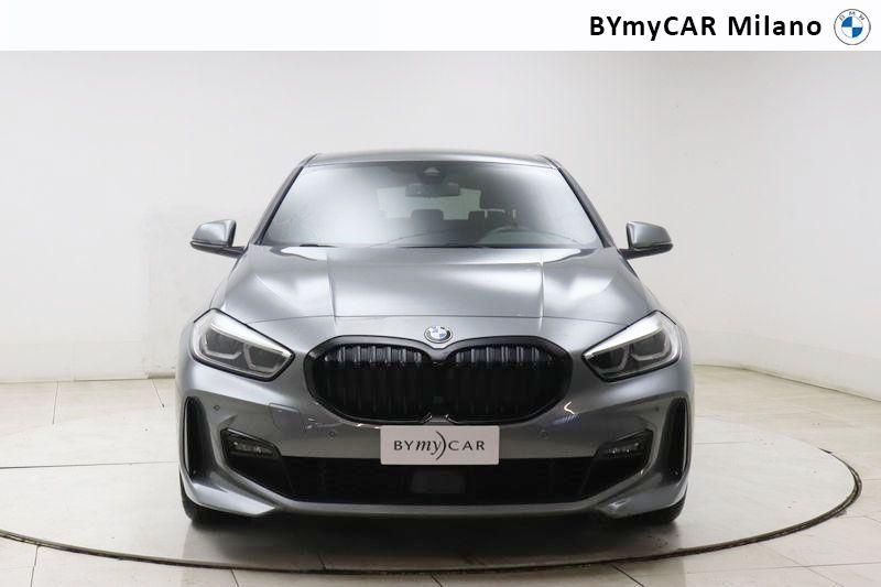 BMW Serie 1 118d Msport auto https://cdn.bymycar.eu/it-bo/assets/images/vehicles/vo/4719/BMW-SERIE-1-F40-jpg-4.jpg