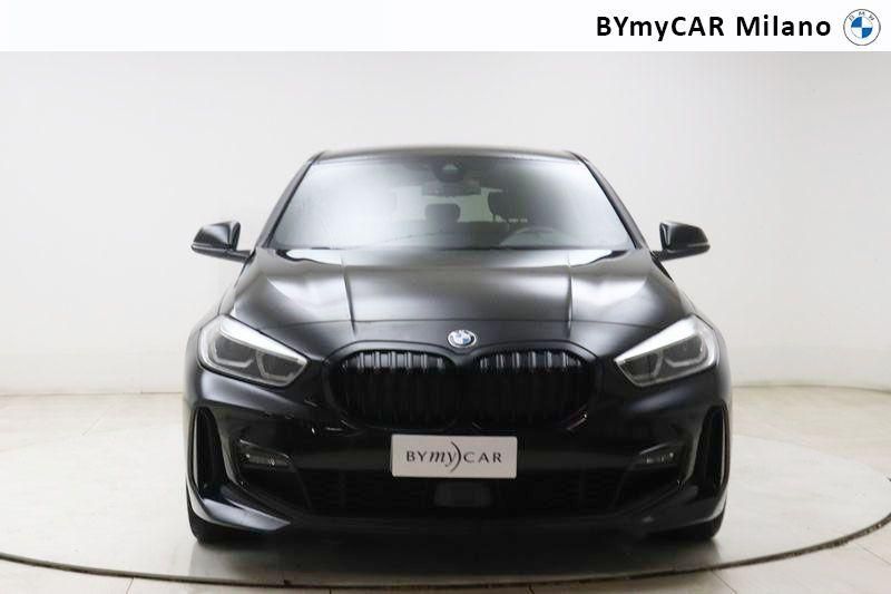BMW Serie 1 118d Msport auto https://cdn.bymycar.eu/it-bo/assets/images/vehicles/vo/4720/BMW-SERIE-1-F40-jpg-4.jpg