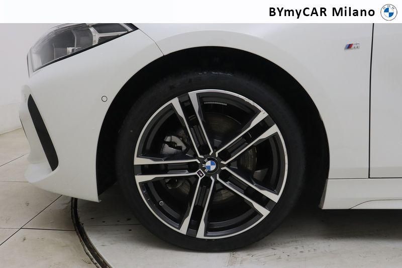 BMW Serie 1 118d Msport auto https://cdn.bymycar.eu/it-bo/assets/images/vehicles/vo/4729/BMW-SERIE-1-F40-jpg-9.jpg