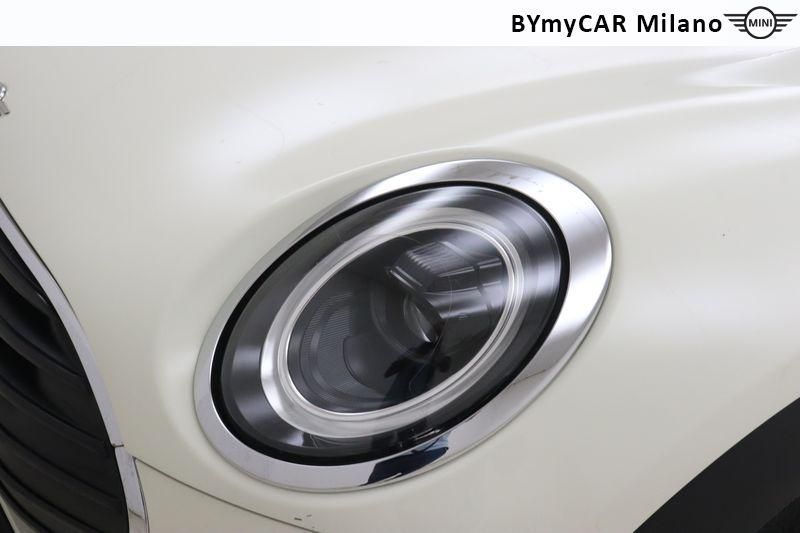 Mini Mini Mini Clubman 1.5 Cooper Yours auto https://cdn.bymycar.eu/it-bo/assets/images/vehicles/vo/4735/MINI-MINI-IV-F54-2019-CLUBMAN-jpg-9.jpg