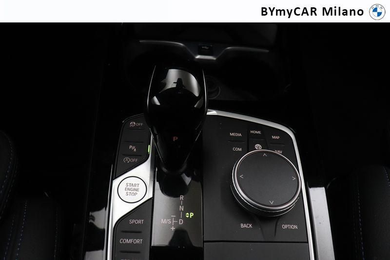 BMW Serie 1 118d Msport auto https://cdn.bymycar.eu/it-bo/assets/images/vehicles/vo/4737/BMW-SERIE-1-F40-jpg-14.jpg