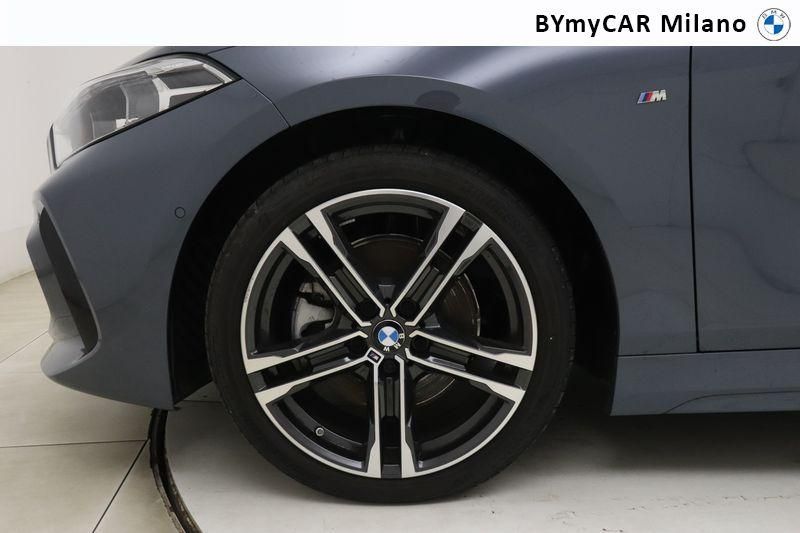 BMW Serie 1 118d Msport auto https://cdn.bymycar.eu/it-bo/assets/images/vehicles/vo/4744/BMW-SERIE-1-F40-jpg-9.jpg