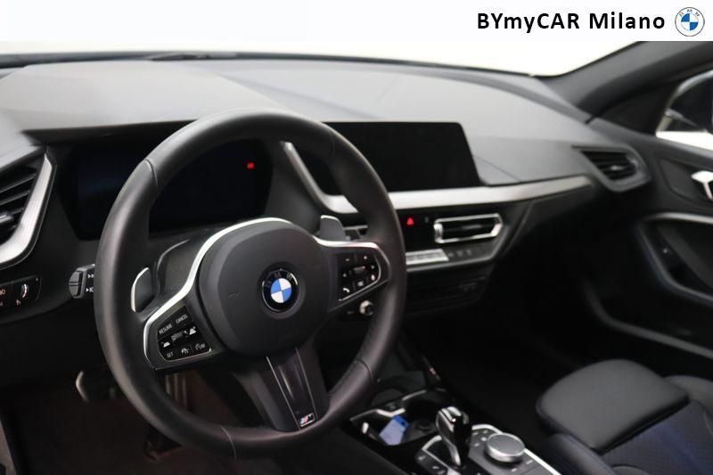BMW Serie 1 118d Msport auto https://cdn.bymycar.eu/it-bo/assets/images/vehicles/vo/4745/BMW-SERIE-1-F40-jpg-11.jpg