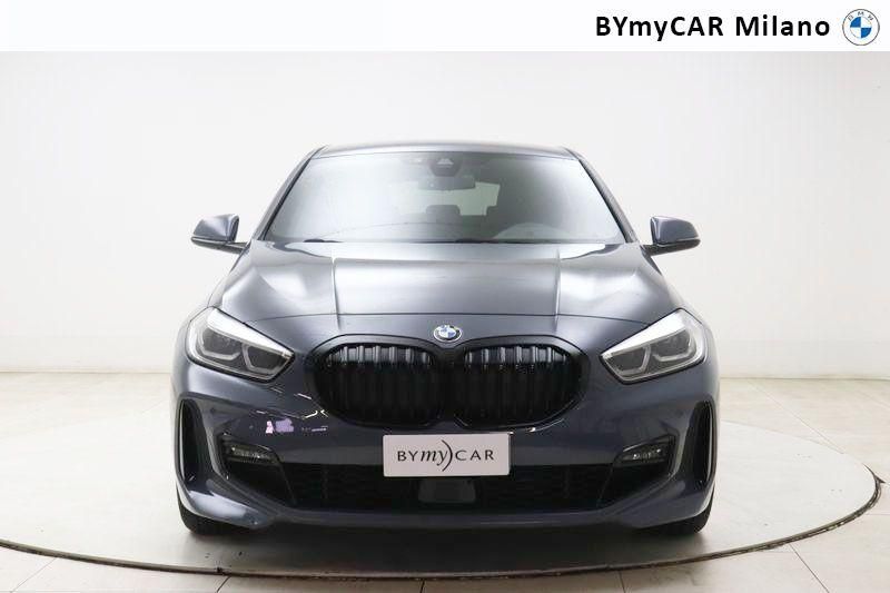 BMW Serie 1 118d Msport auto https://cdn.bymycar.eu/it-bo/assets/images/vehicles/vo/4745/BMW-SERIE-1-F40-jpg-4.jpg