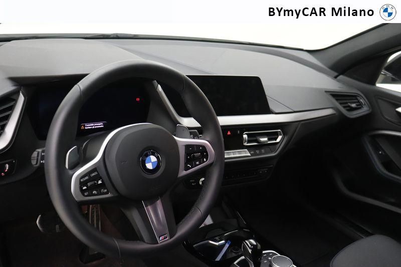 BMW Serie 1 118d Msport auto https://cdn.bymycar.eu/it-bo/assets/images/vehicles/vo/4751/BMW-SERIE-1-F40-jpg-11.jpg
