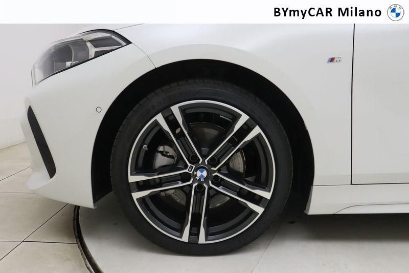BMW Serie 1 118d Msport auto https://cdn.bymycar.eu/it-bo/assets/images/vehicles/vo/4751/BMW-SERIE-1-F40-jpg-9.jpg