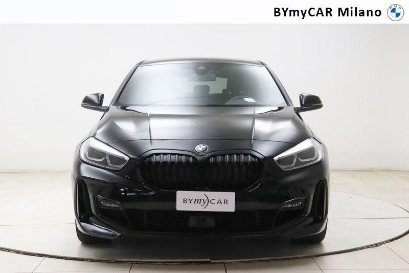 BMW Serie 1 118d Msport auto https://cdn.bymycar.eu/it-bo/assets/images/vehicles/vo/4753/BMW-SERIE-1-F40-jpg-4.jpg