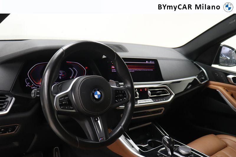BMW X5 X5 xdrive30d Msport auto https://cdn.bymycar.eu/it-bo/assets/images/vehicles/vo/4788/BMW-X5-G05-2018-jpg-11.jpg