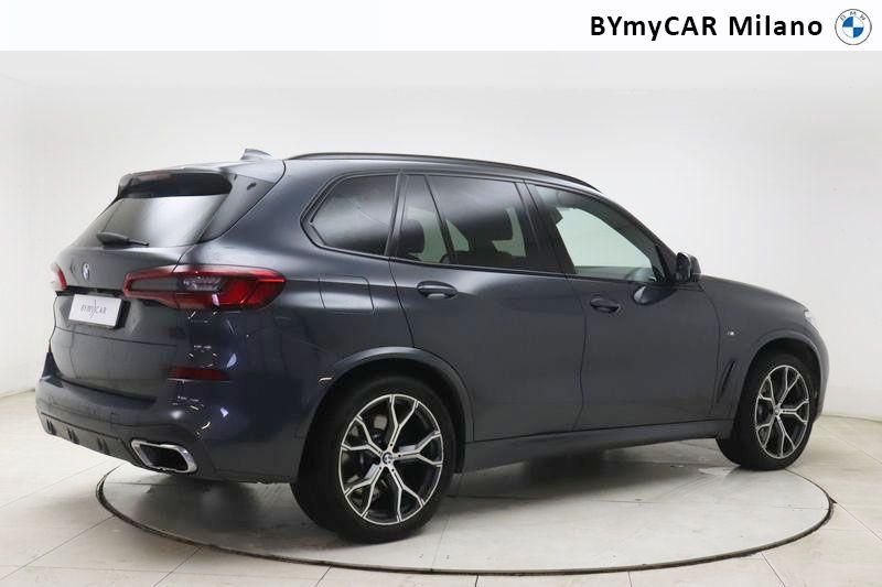 BMW X5 X5 xdrive30d Msport auto https://cdn.bymycar.eu/it-bo/assets/images/vehicles/vo/4788/BMW-X5-G05-2018-jpg-7.jpg