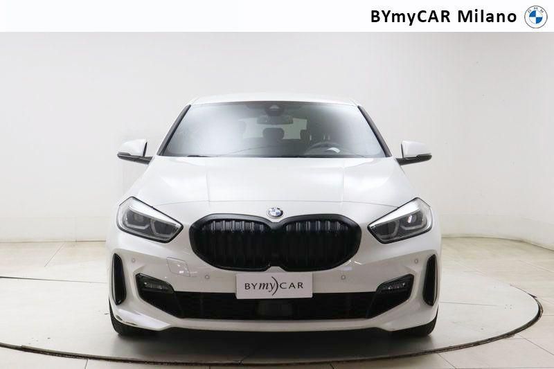 BMW Serie 1 118d Msport auto https://cdn.bymycar.eu/it-bo/assets/images/vehicles/vo/4813/BMW-SERIE-1-F40-jpg-4.jpg
