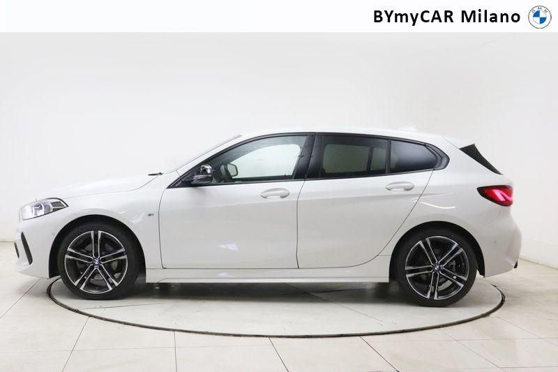 BMW Serie 1 118d Msport auto https://cdn.bymycar.eu/it-bo/assets/images/vehicles/vo/4819/BMW-SERIE-1-F40-jpg-2.jpg