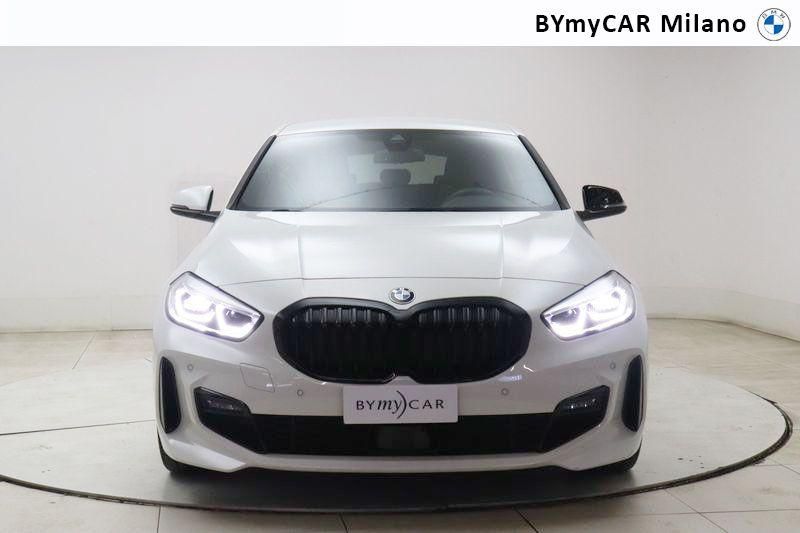 BMW Serie 1 118d Msport auto https://cdn.bymycar.eu/it-bo/assets/images/vehicles/vo/4819/BMW-SERIE-1-F40-jpg-4.jpg