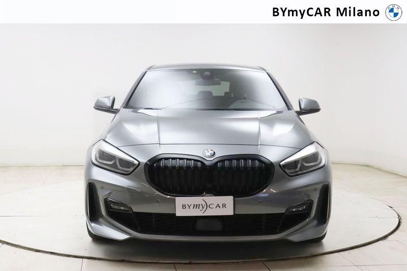 BMW Serie 1 118d Msport auto https://cdn.bymycar.eu/it-bo/assets/images/vehicles/vo/4821/BMW-SERIE-1-F40-jpg-4.jpg