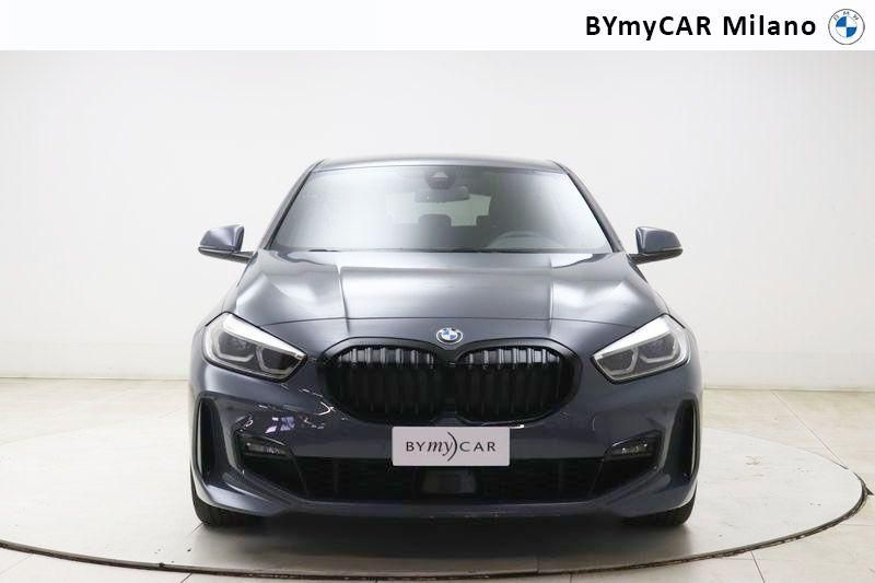 BMW Serie 1 118d Msport auto https://cdn.bymycar.eu/it-bo/assets/images/vehicles/vo/4823/BMW-SERIE-1-F40-jpg-4.jpg