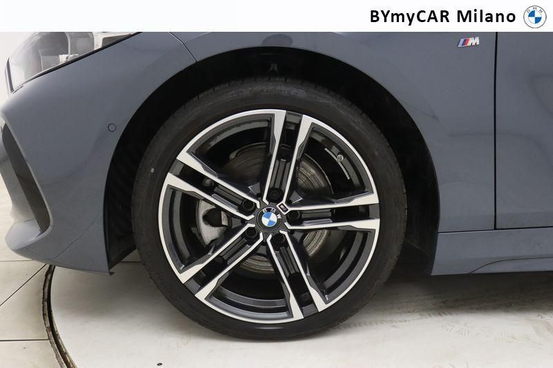 BMW Serie 1 118d Msport auto https://cdn.bymycar.eu/it-bo/assets/images/vehicles/vo/4823/BMW-SERIE-1-F40-jpg-9.jpg
