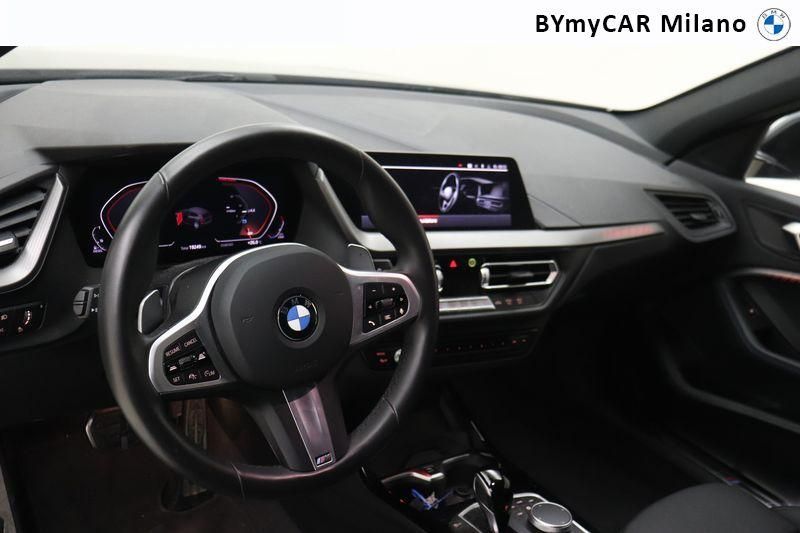 BMW Serie 1 118d Msport auto https://cdn.bymycar.eu/it-bo/assets/images/vehicles/vo/4824/BMW-SERIE-1-F40-jpg-10.jpg