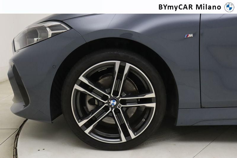 BMW Serie 1 118d Msport auto https://cdn.bymycar.eu/it-bo/assets/images/vehicles/vo/4824/BMW-SERIE-1-F40-jpg-8.jpg