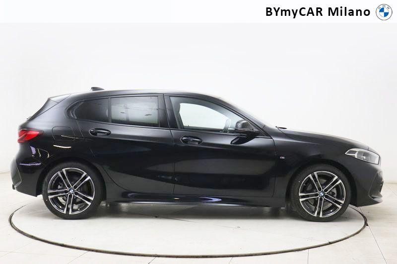 BMW Serie 1 118d Msport auto https://cdn.bymycar.eu/it-bo/assets/images/vehicles/vo/4825/BMW-SERIE-1-F40-jpg-6.jpg