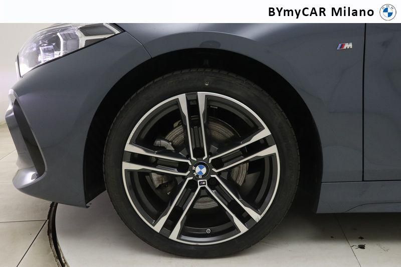 BMW Serie 1 118d Msport auto https://cdn.bymycar.eu/it-bo/assets/images/vehicles/vo/4831/BMW-SERIE-1-F40-jpg-9.jpg