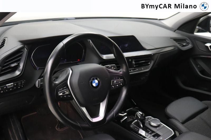BMW Serie 1 118i Sport 140cv auto https://cdn.bymycar.eu/it-bo/assets/images/vehicles/vo/4858/BMW-SERIE-1-F40-jpg-11.jpg