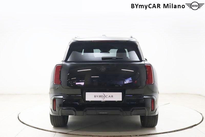 Mini Countryman Mini Countryman 2.0 48V S Classic all4 auto https://cdn.bymycar.eu/it-bo/assets/images/vehicles/vo/4864/MINI-MINI-COUNTRYMAN-U25-jpg-3.jpg