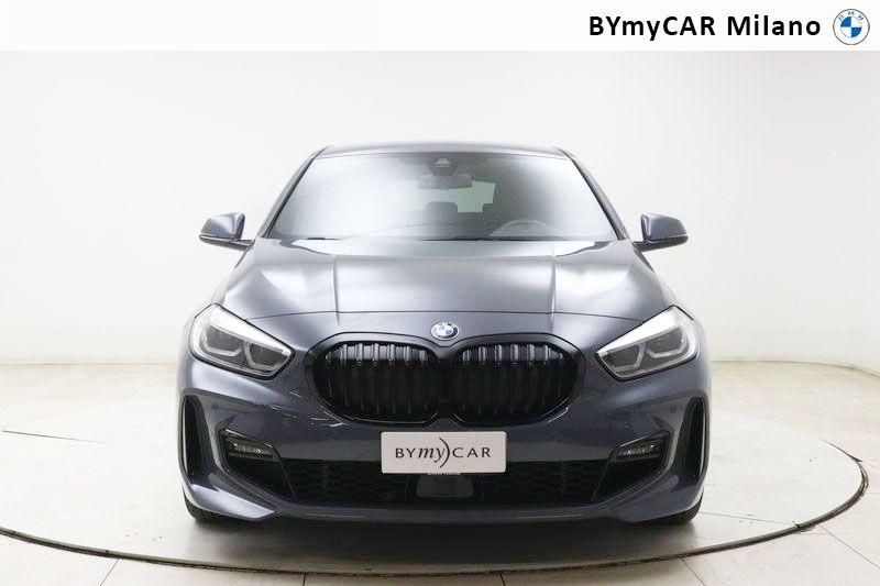 BMW Serie 1 118d Msport auto https://cdn.bymycar.eu/it-bo/assets/images/vehicles/vo/4886/BMW-SERIE-1-F40-jpg-4.jpg